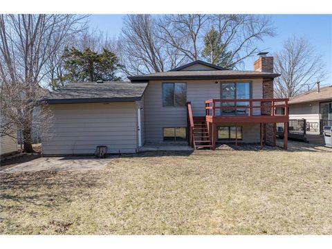 Photo of 1105 S Valley Street, New Ulm, MN 56073 (MLS # 7061246)
