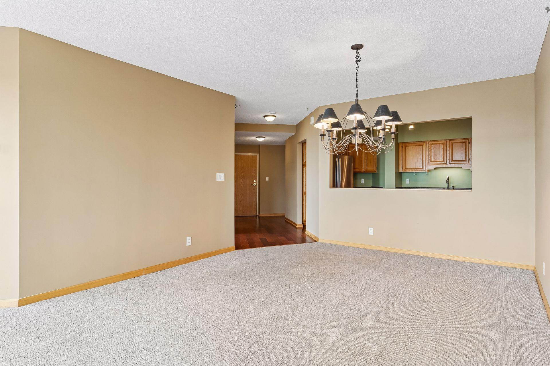 168 6th Street E 3702