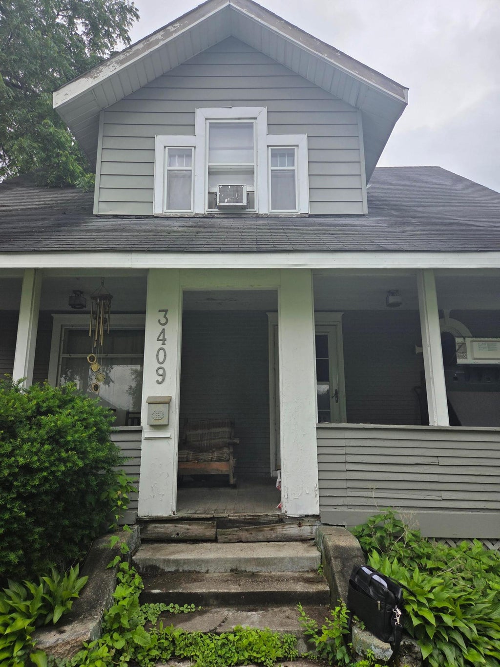 Photo of 3409 E 40th Street, Minneapolis, MN 55406 (MLS # 7096178)