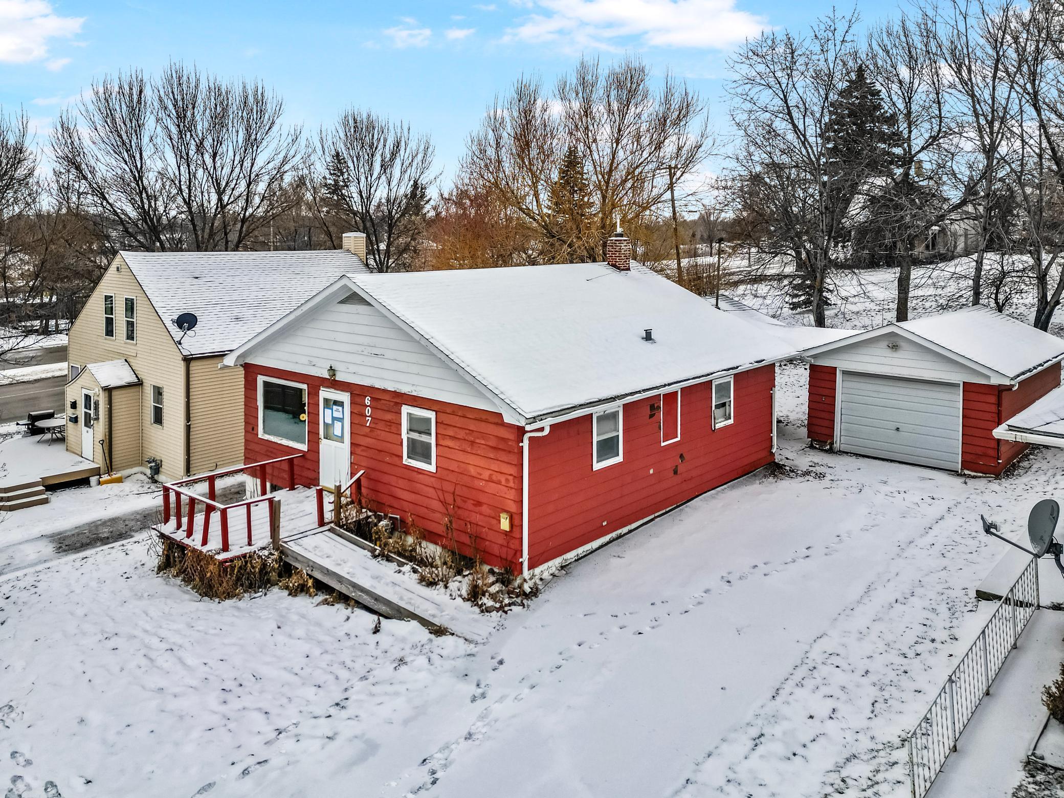 607 N Front Street
