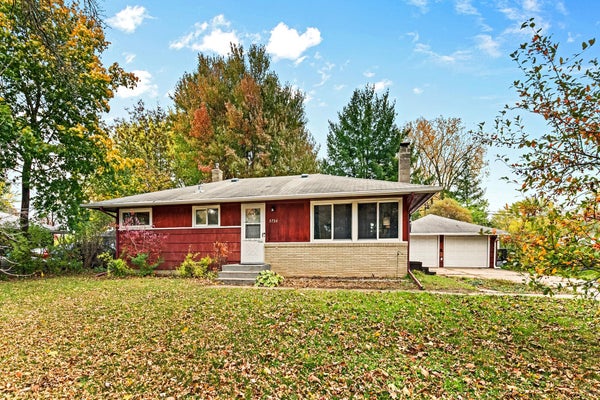 3730 CRANBROOK DR, SAINT PAUL, MN 55110 - Image ae4e18ca6f9c8c5d1aa6b9f4e91a264d/4016948387