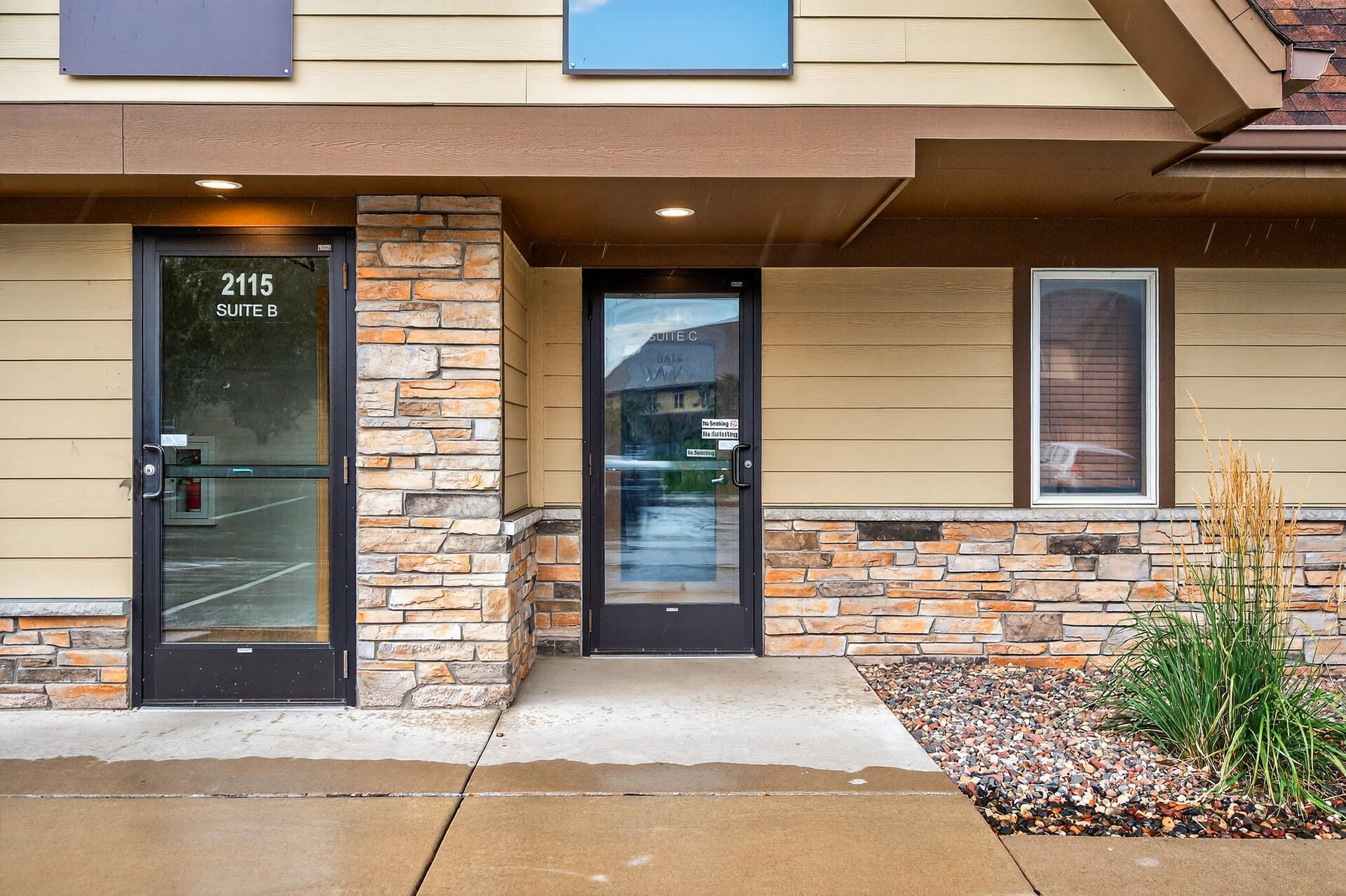 2115 County Road D E 200