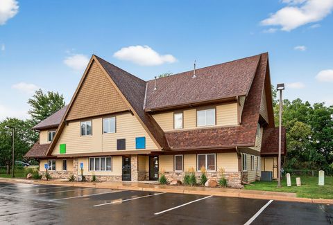 2115 County Road D E 200 Maplewood MN 55109