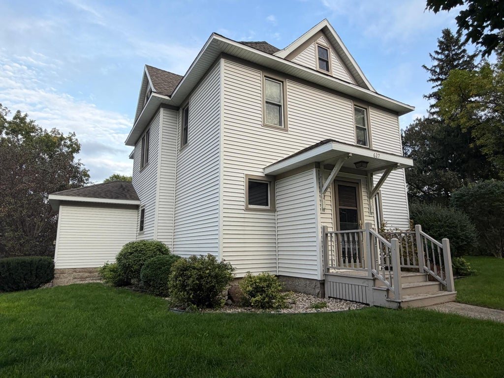 Photo of 627 12th Street, Dawson, MN 56232 (MLS # 7151868)