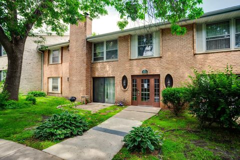 702 Old Settlers Trail 3 Hopkins MN 55343