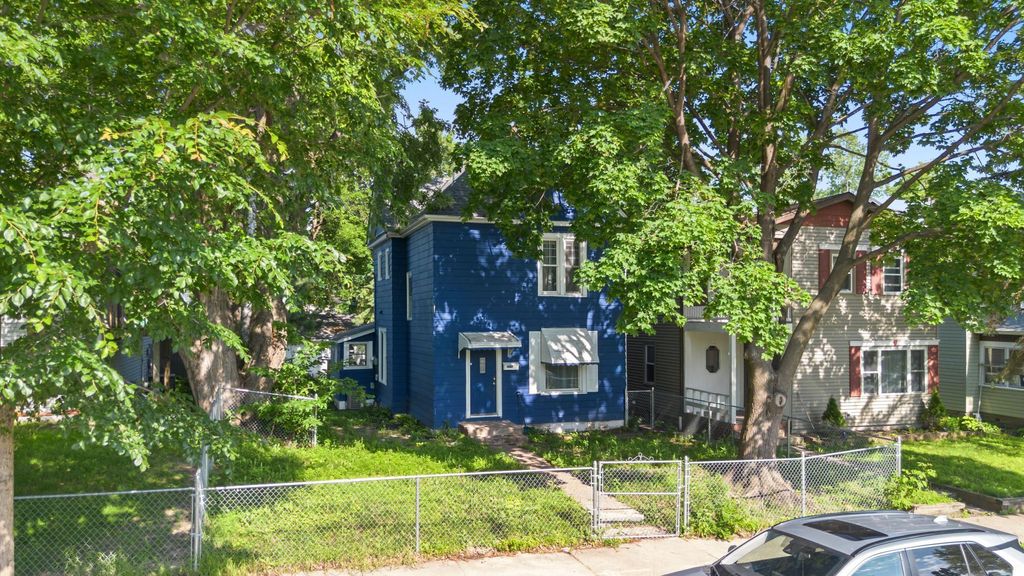 Photo of 3114 Russell Avenue N, Minneapolis, MN 55411 (MLS # 6739716)