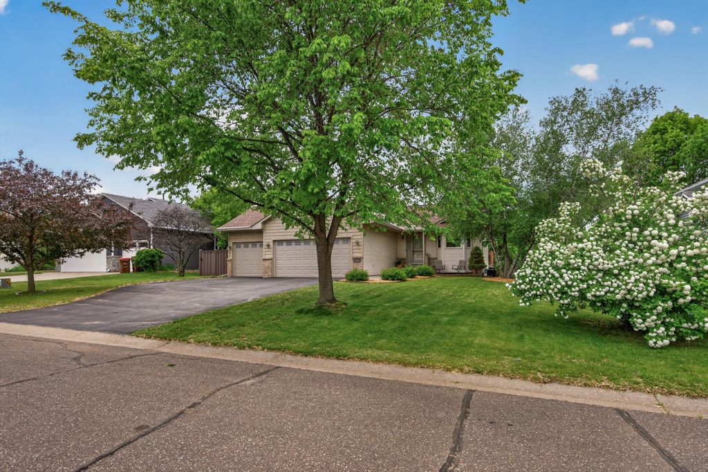 Photo of 7854 Isleton Avenue S, Cottage Grove, MN 55016 (MLS # 7082411)