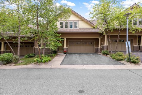 2225 Village Terrace Bloomington MN 55431