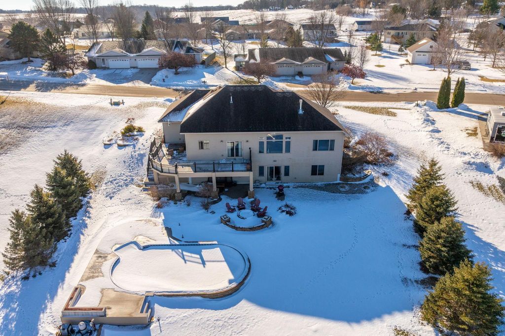 Photo of 610 E Rolling Hills Drive, Le Center, MN 56057 (MLS # 7009601)