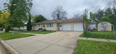 Photo of 701 10th Street NE, Austin, MN 55912 (MLS # 6724597)