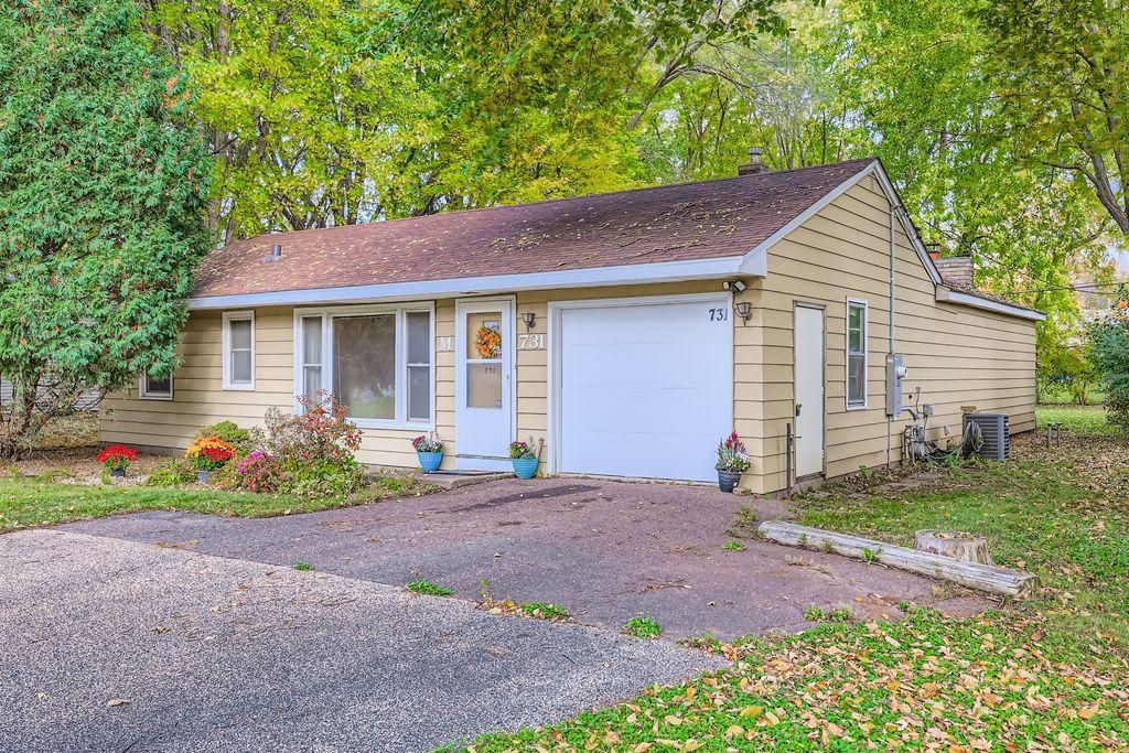 Photo of 731 Berwood Avenue, Vadnais Heights, MN 55127 (MLS # 7036632)