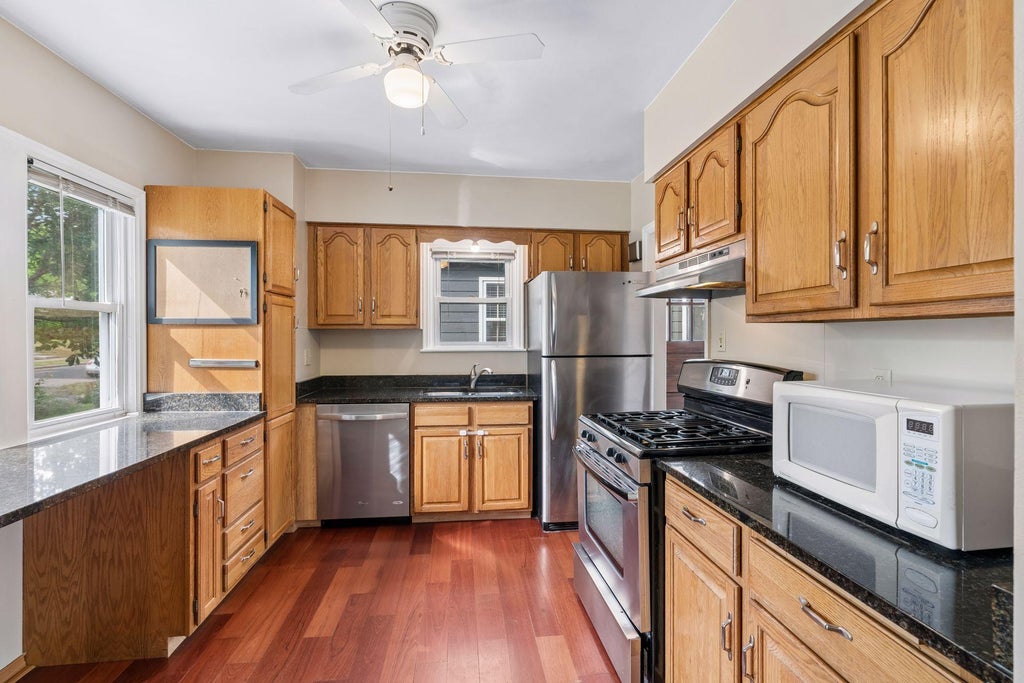 Photo of 3049 Edgewood AVE S, Saint Louis Park, MN 55426 (MLS # 7166196)