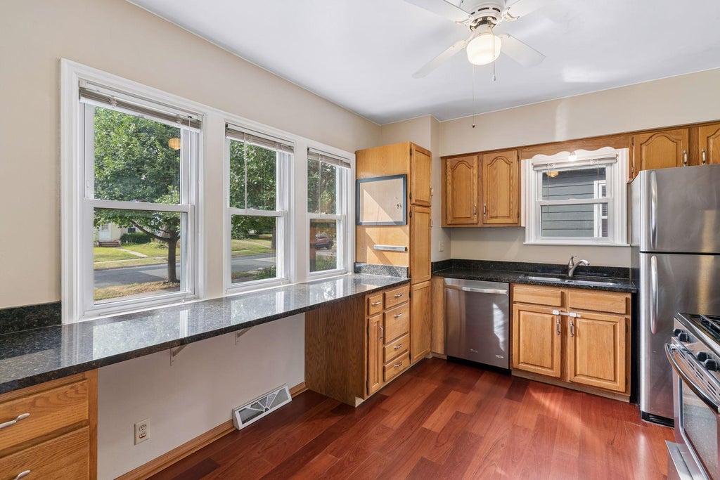 Photo of 3049 Edgewood AVE S, Saint Louis Park, MN 55426 (MLS # 7166196)