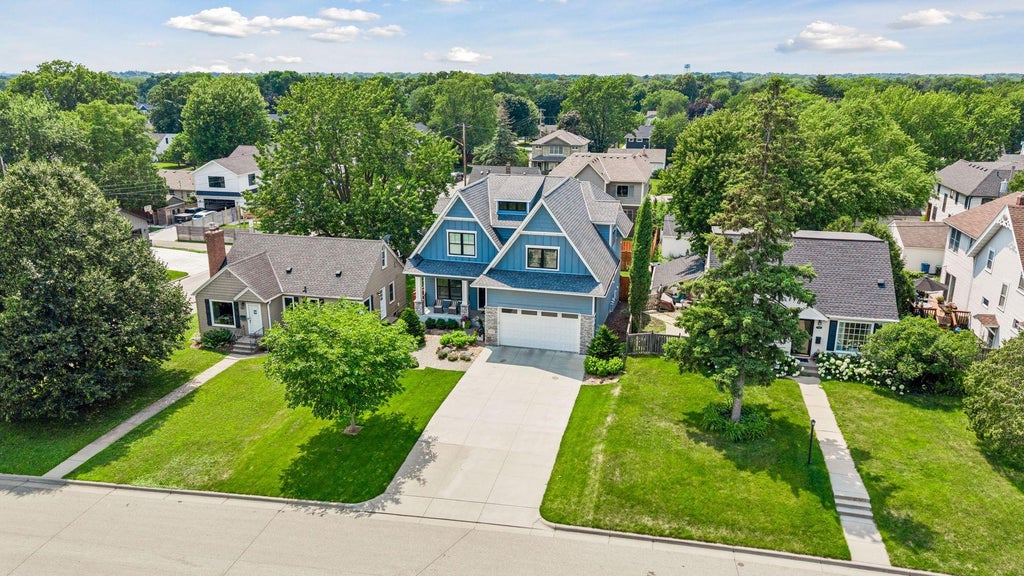 Photo of 5840 Zenith Avenue S, Edina, MN 55410 (MLS # 7085978)
