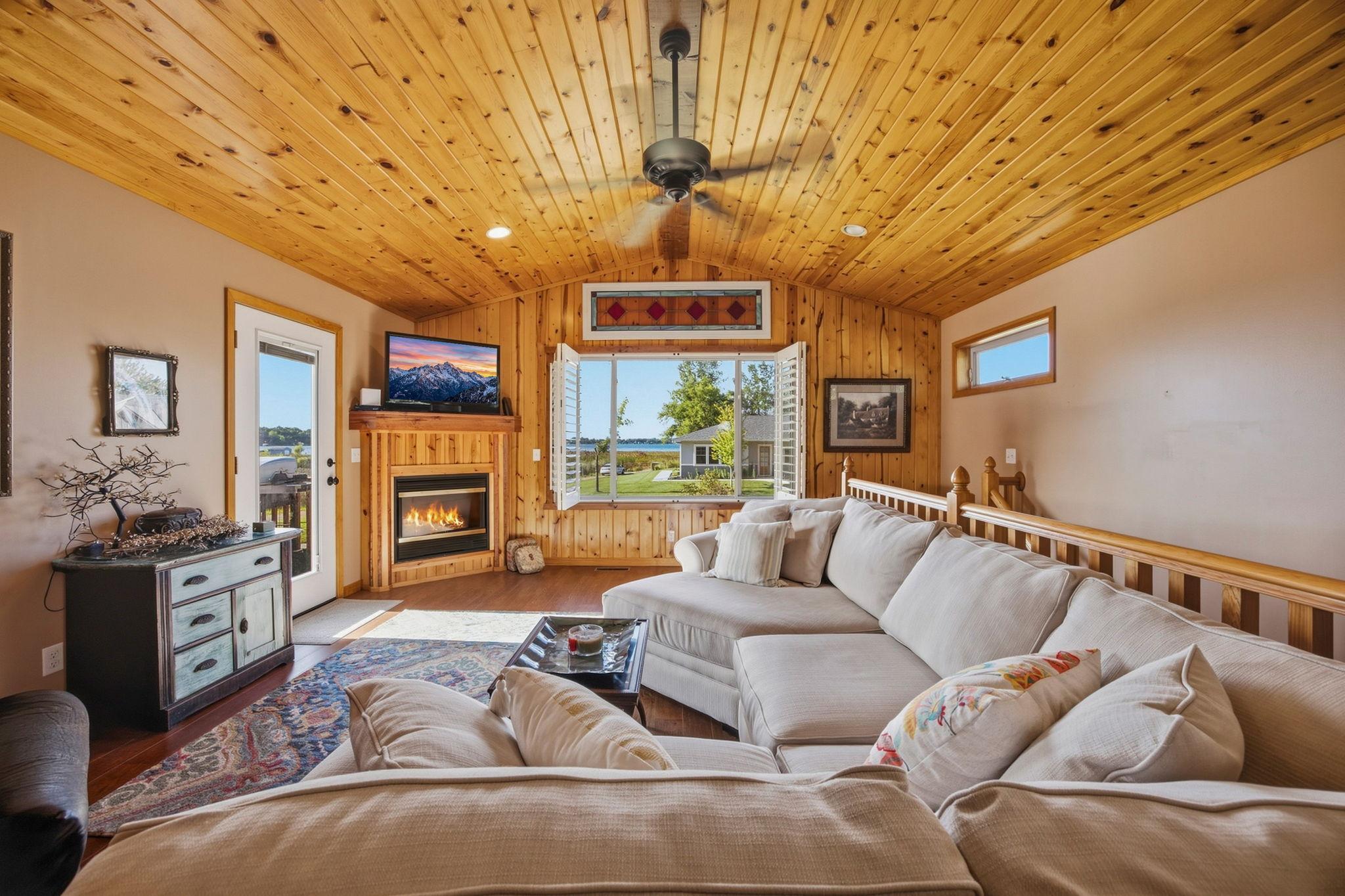 1712 Kestrel Circle