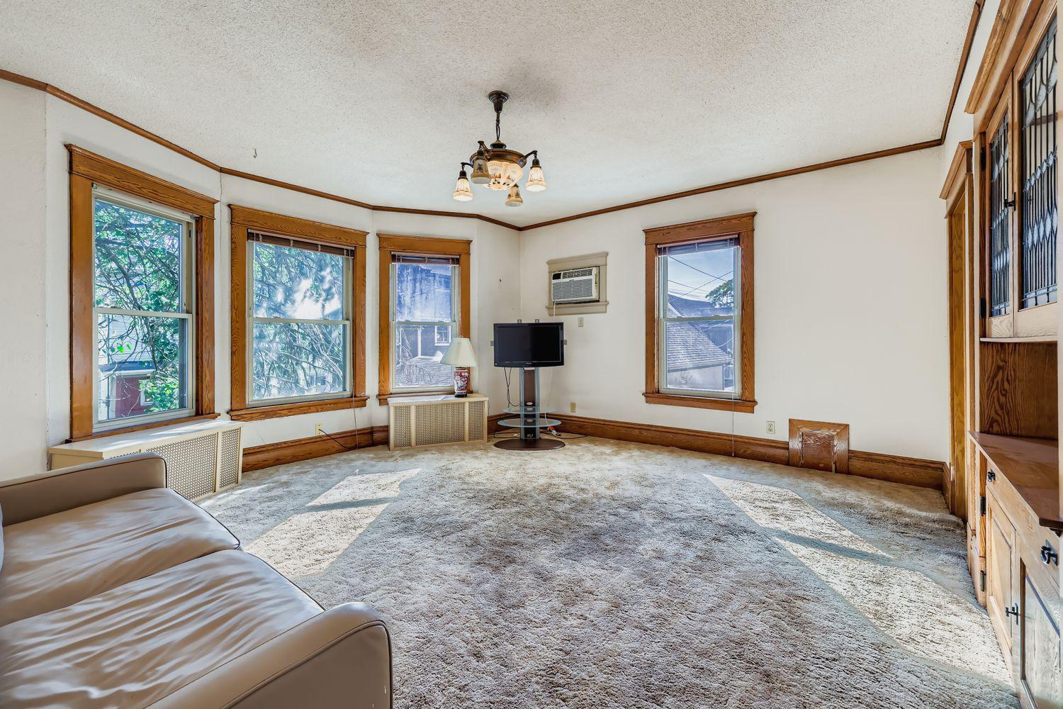 1118 Marshall Avenue