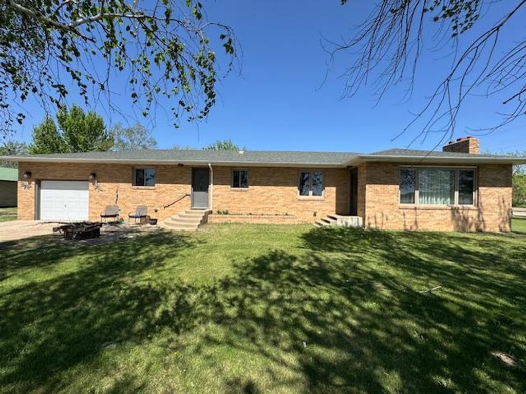 Photo of 208 E Mason Avenue, Verndale, MN 56481 (MLS # 7044212)