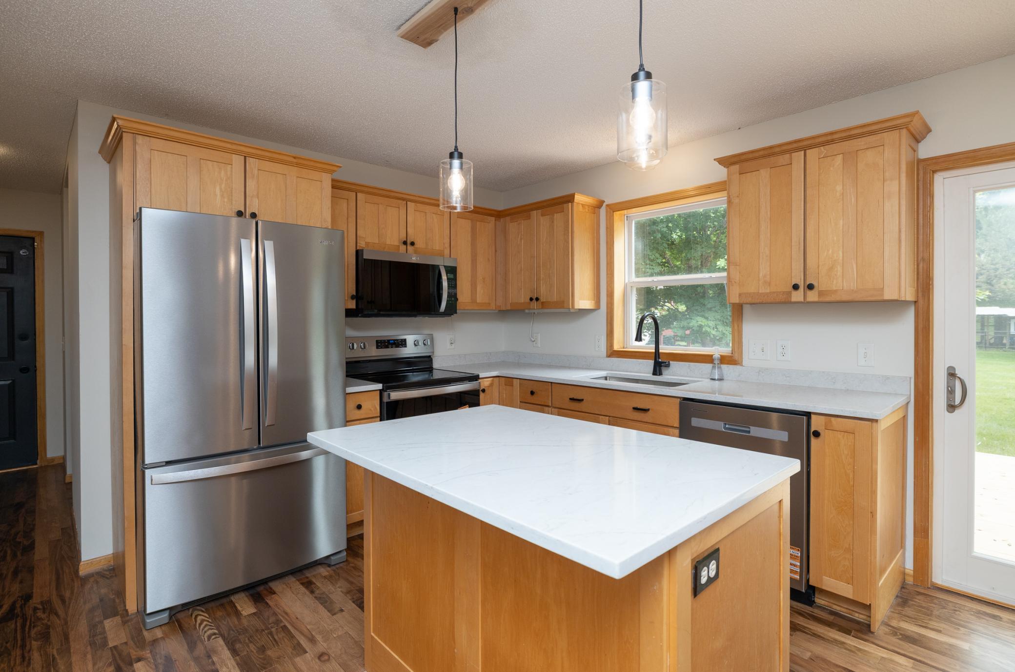 15051 Black Oak Road NE