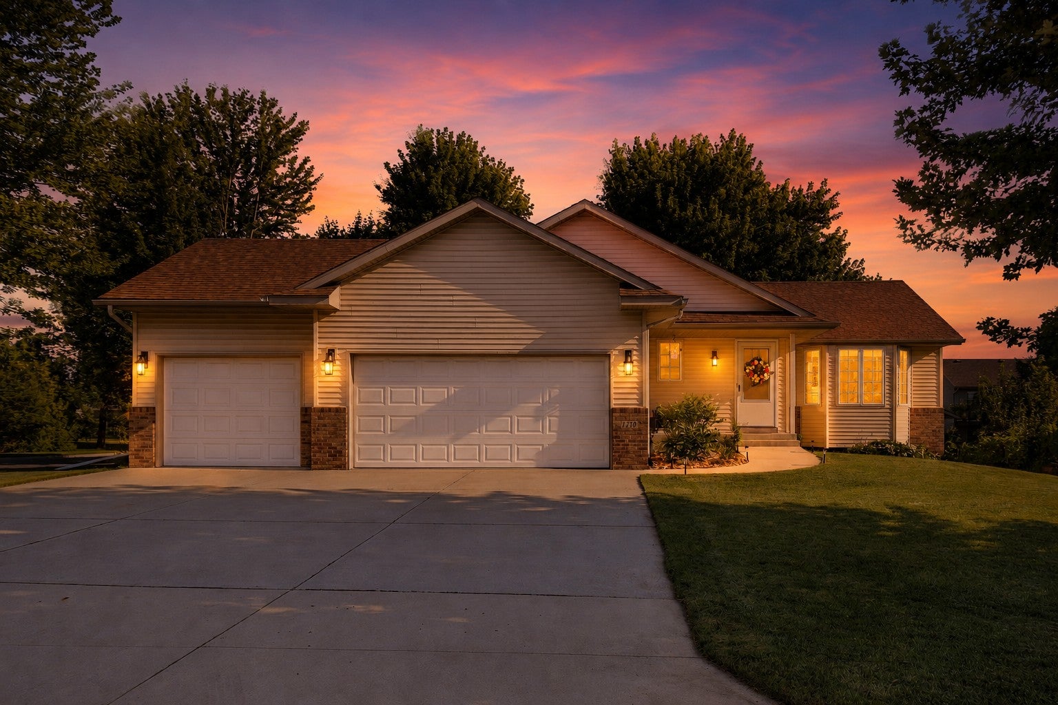 1210 Jadden Lane SE - Photo 4