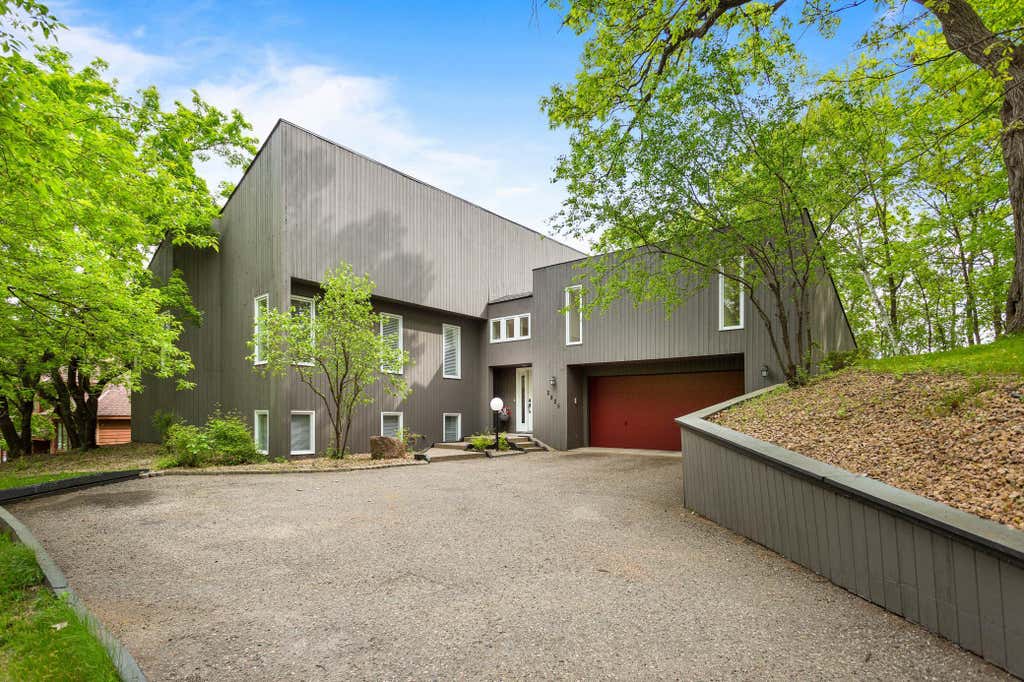 Photo of 2925 Minnehaha Curve, Minnetonka, MN 55391 (MLS # 7134893)