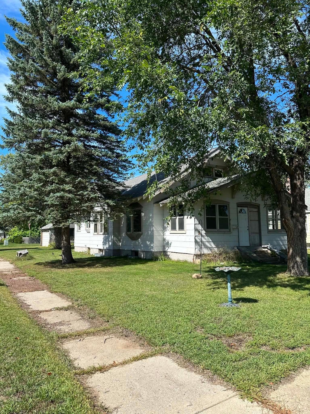 Photo of 227 3rd Street SW, Staples, MN 56479 (MLS # 7143358)
