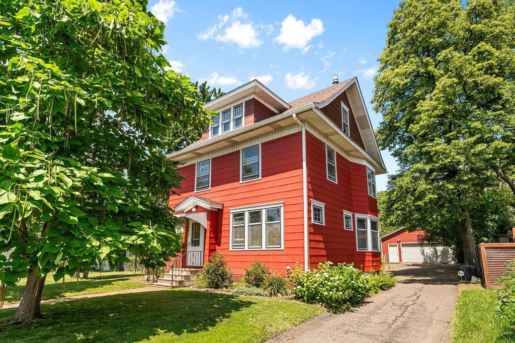 Photo of 1601 Hubbard Avenue, Saint Paul, MN 55104 (MLS # 7103839)