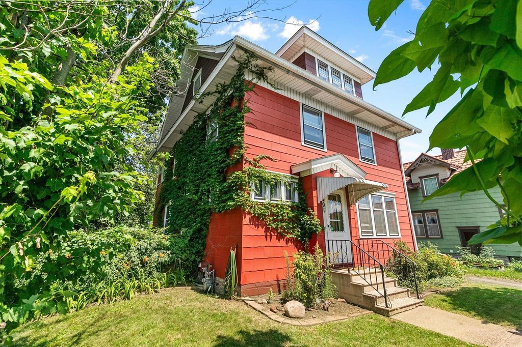 Photo of 1601 Hubbard Avenue, Saint Paul, MN 55104 (MLS # 7103839)