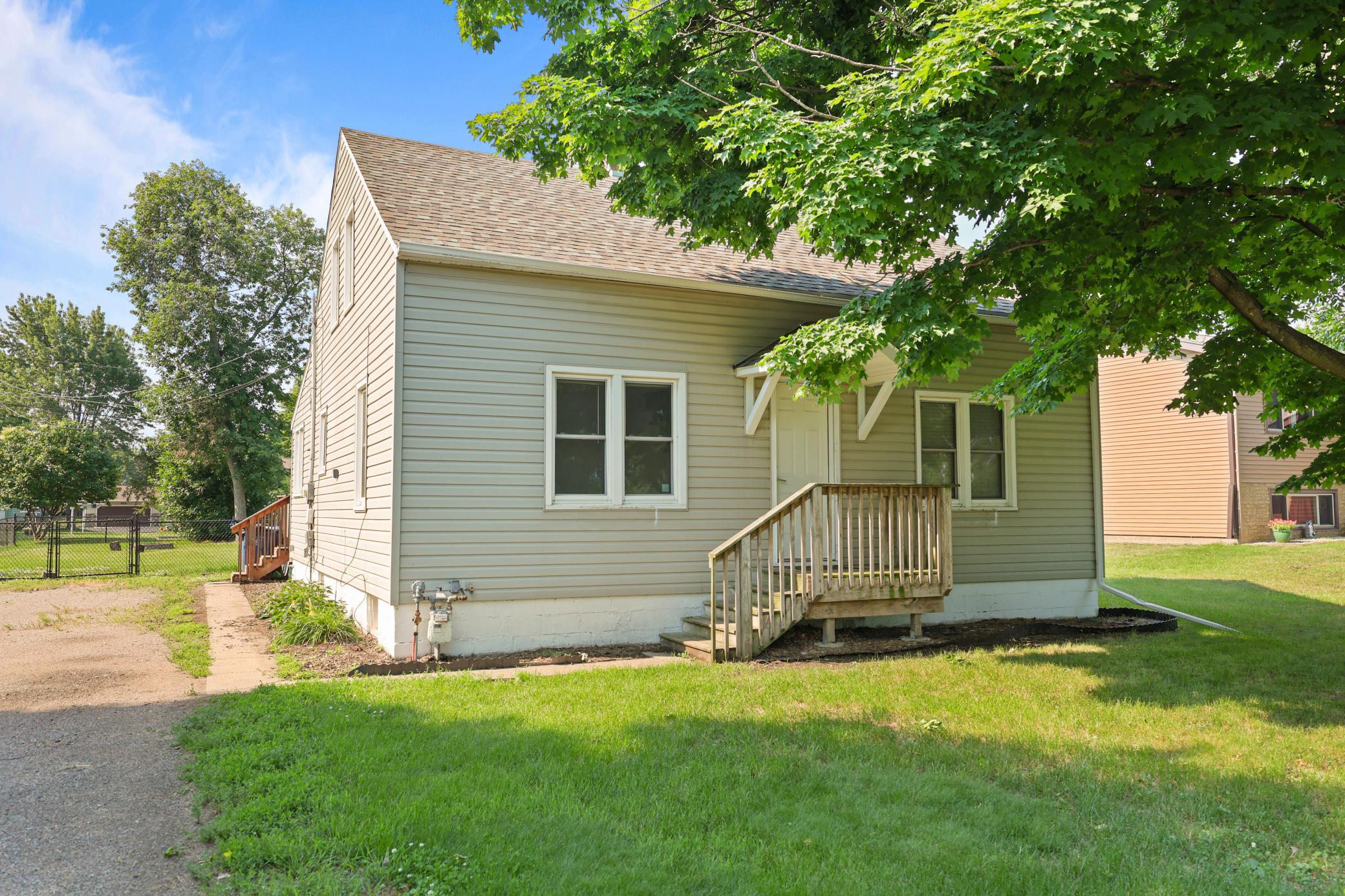 818 E Minnesota Street