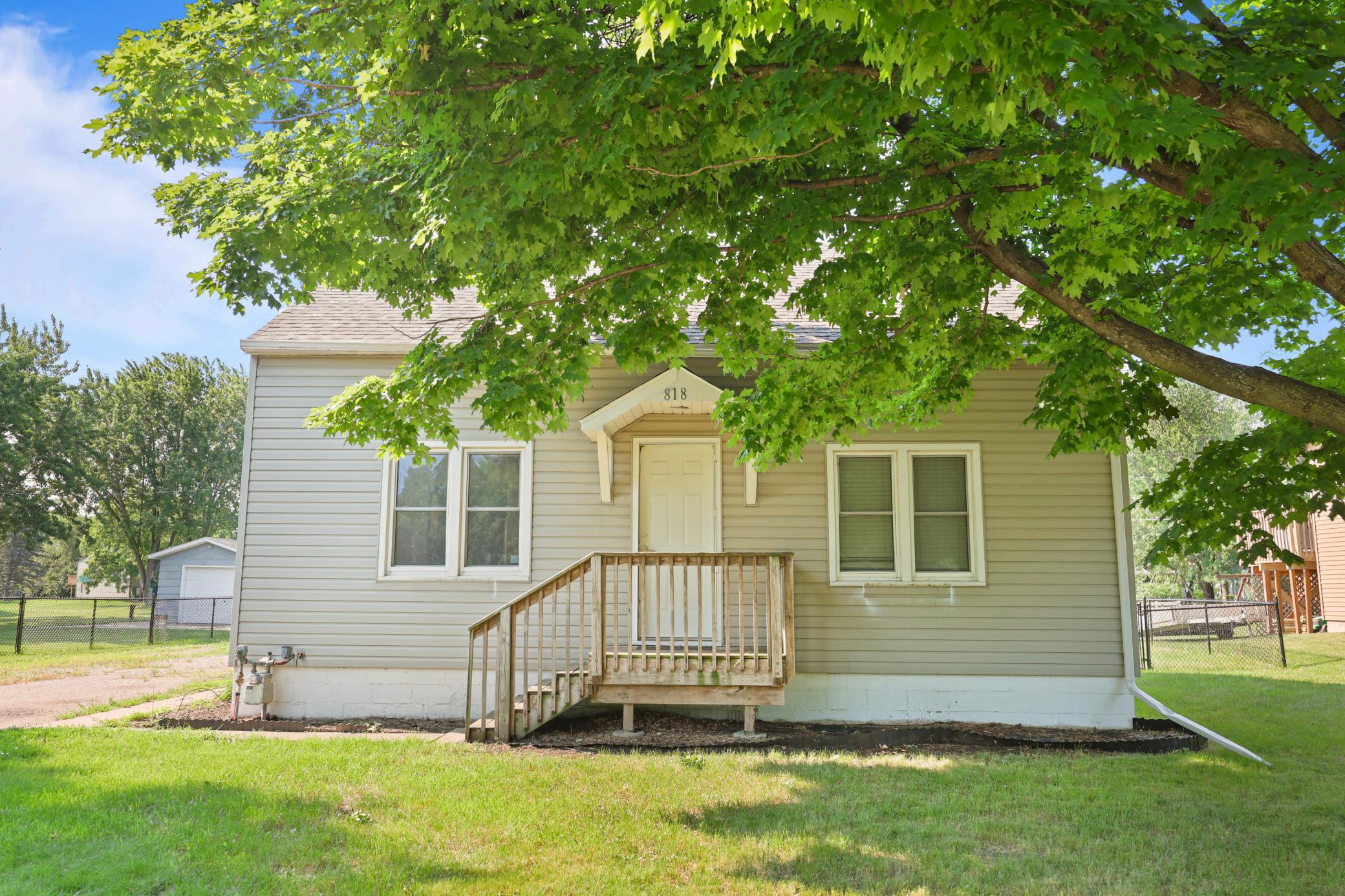 818 E Minnesota Street