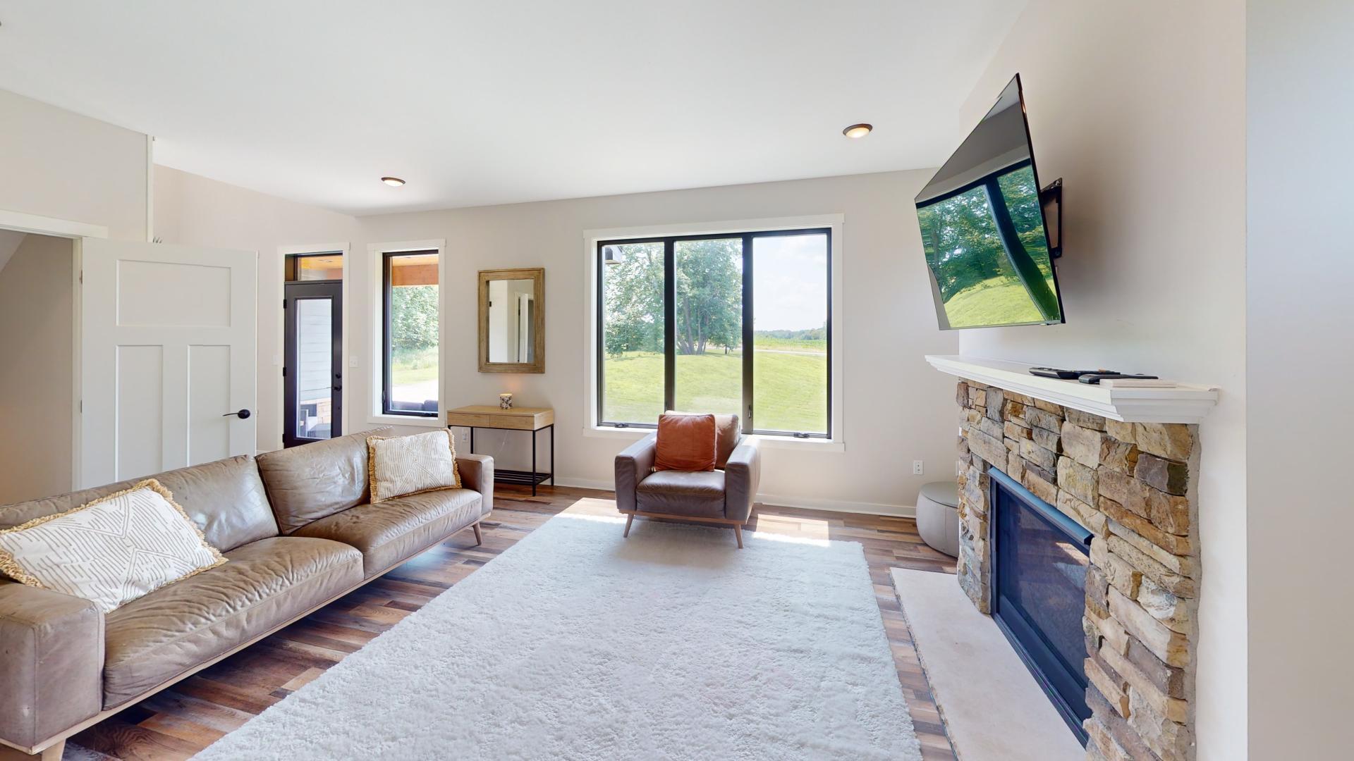 16580 Pleasant Valley Road