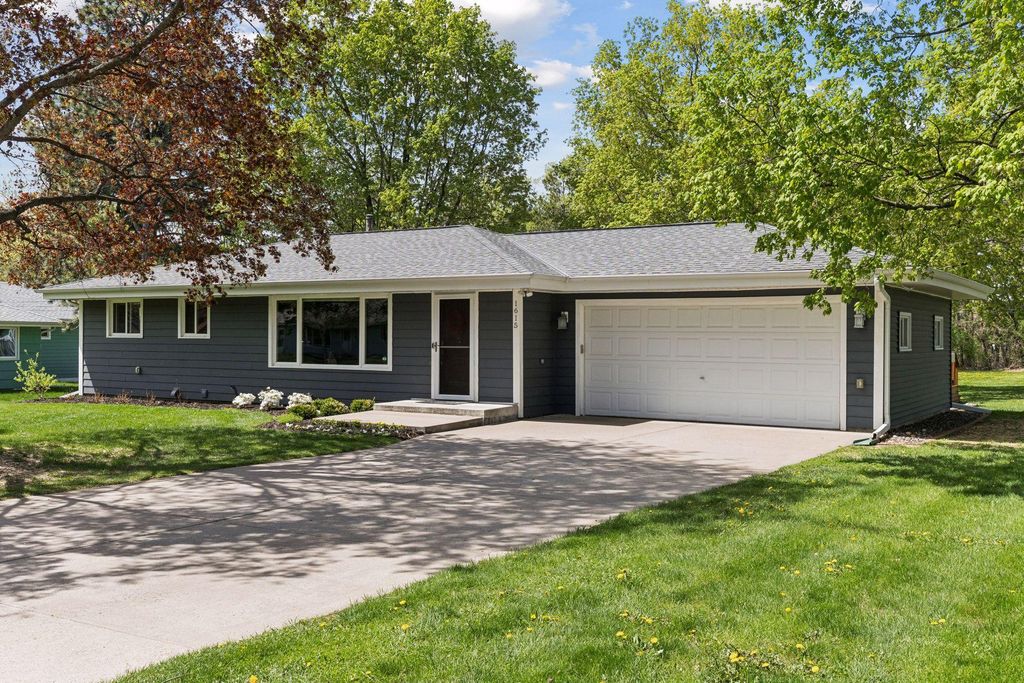 Photo of 1615 Garland Lane N, Plymouth, MN 55447 (MLS # 6813470)