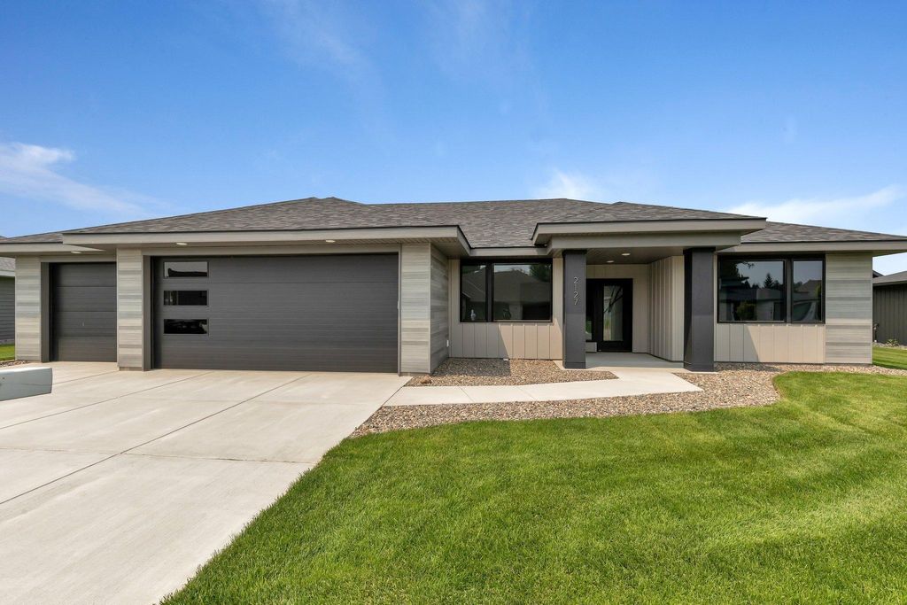 Photo of 2127 Tamarack Drive, Saint Cloud, MN 56301 (MLS # 7037709)