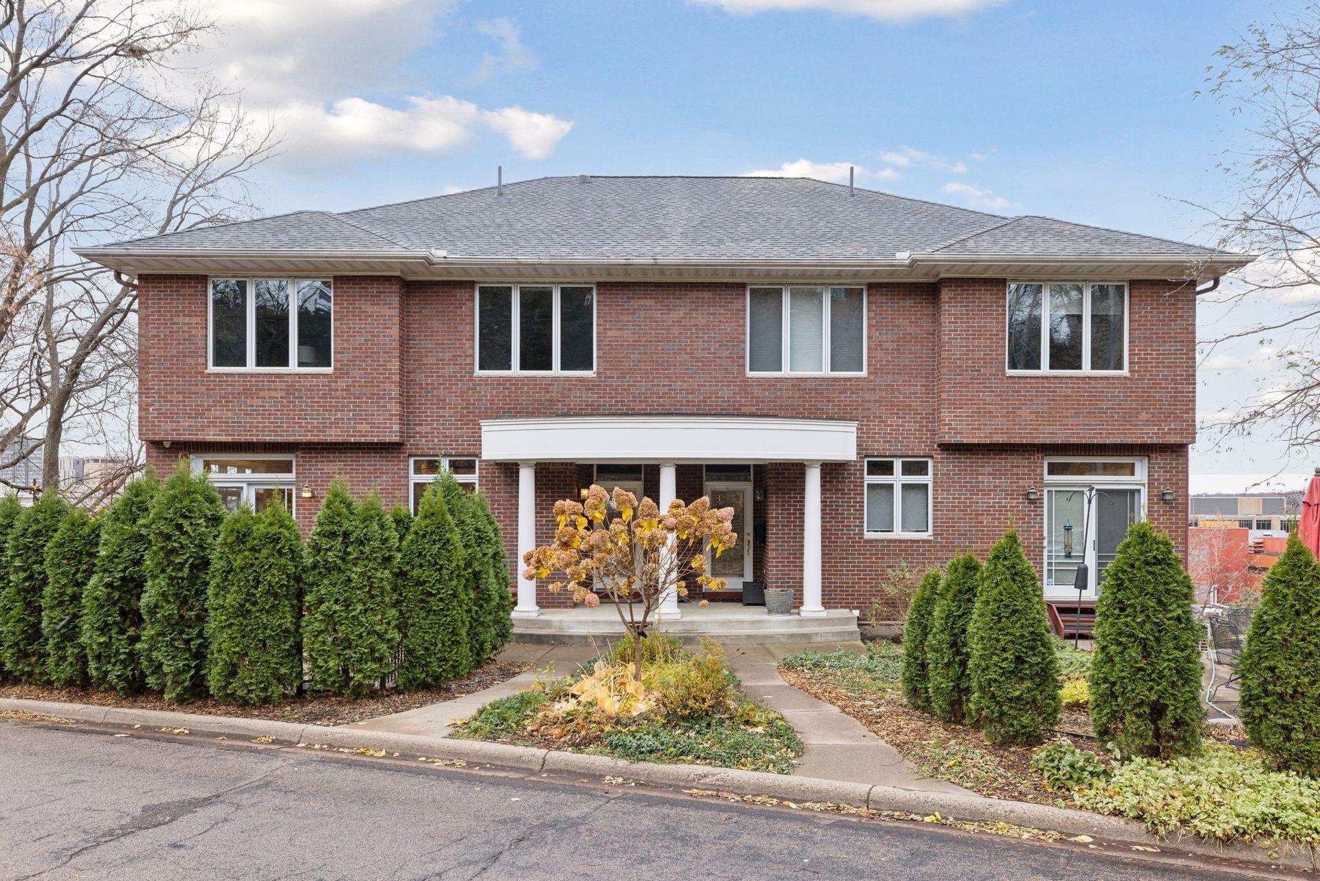 266 Irvine Avenue