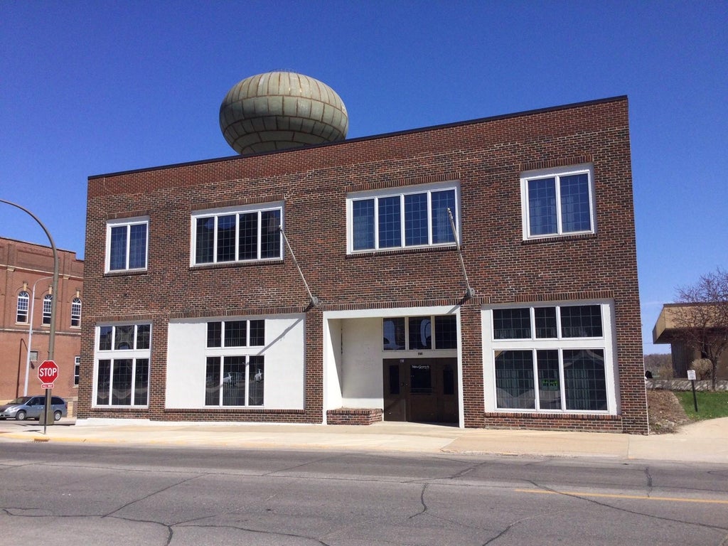 Photo of 201 E Clark Street, Albert Lea, MN 56007 (MLS # 7145184)