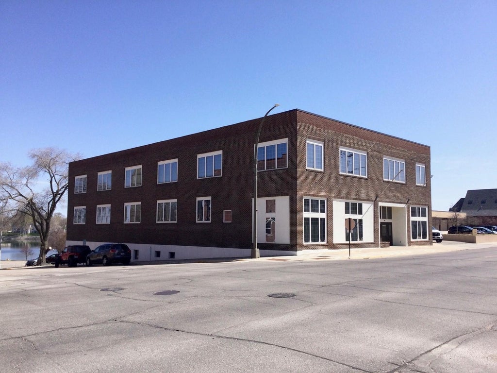 Photo of 201 E Clark Street, Albert Lea, MN 56007 (MLS # 7145184)