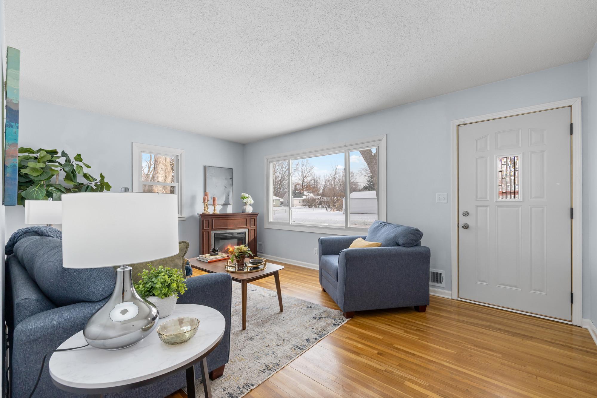 5607 Fairview Avenue N