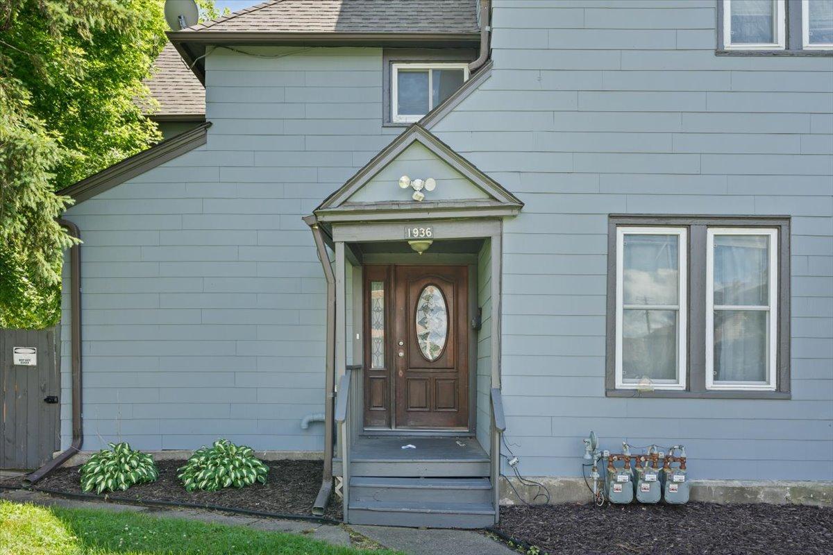 1936-1938 Roblyn Avenue