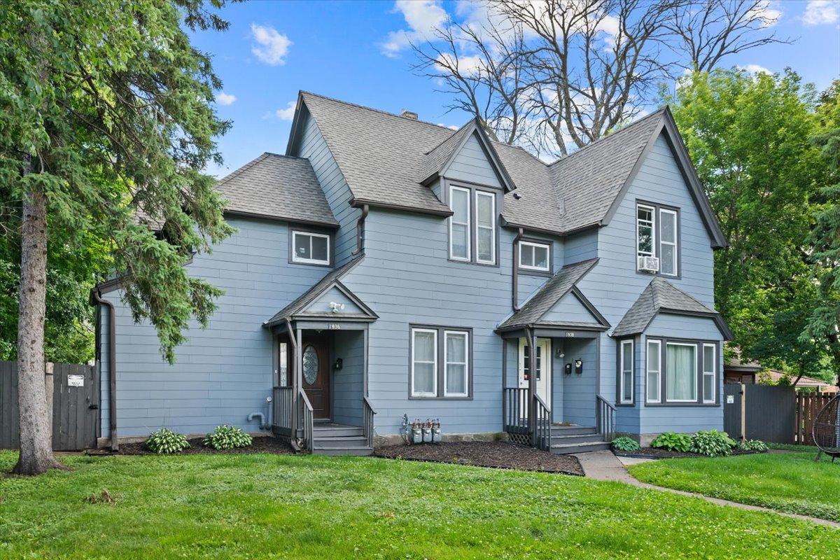1936-1938 Roblyn Avenue