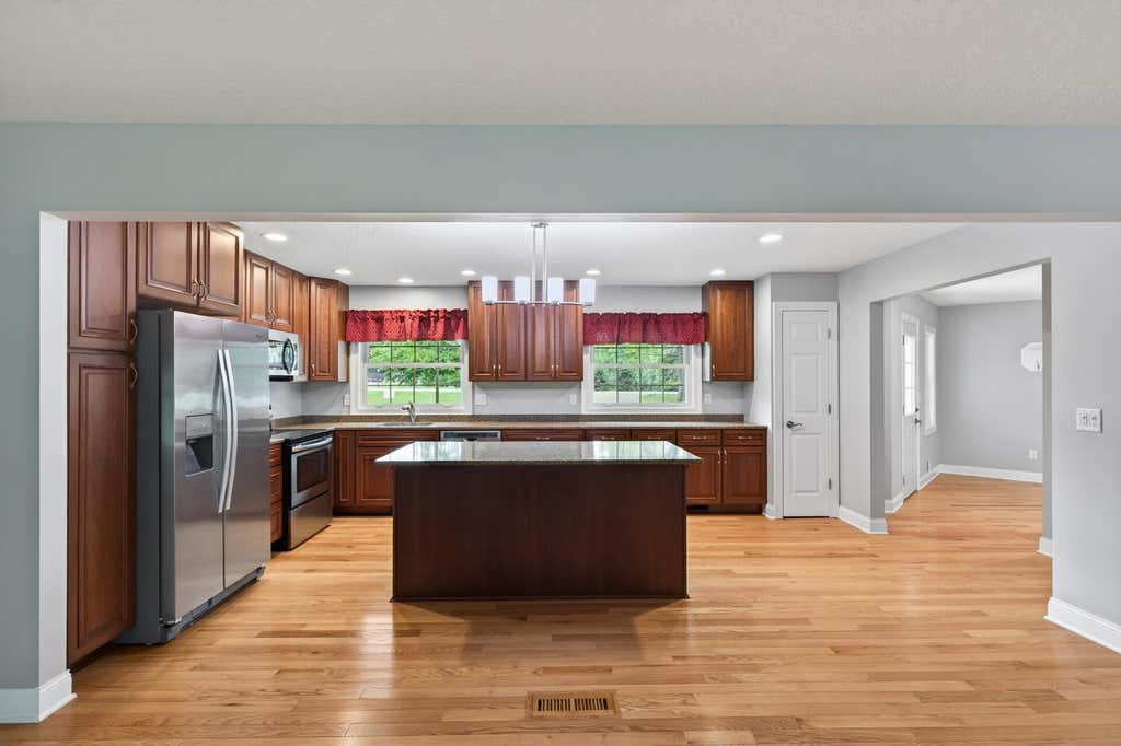 Photo of 1350 Oldridge Avenue N, Stillwater, MN 55082 (MLS # 7086319)