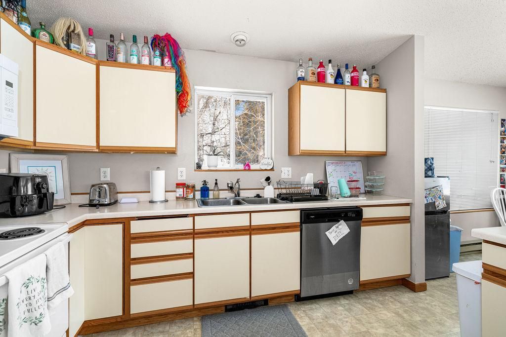 Photo of 2425 Vermilion Road, Duluth, MN 55803 (MLS # 7042074)