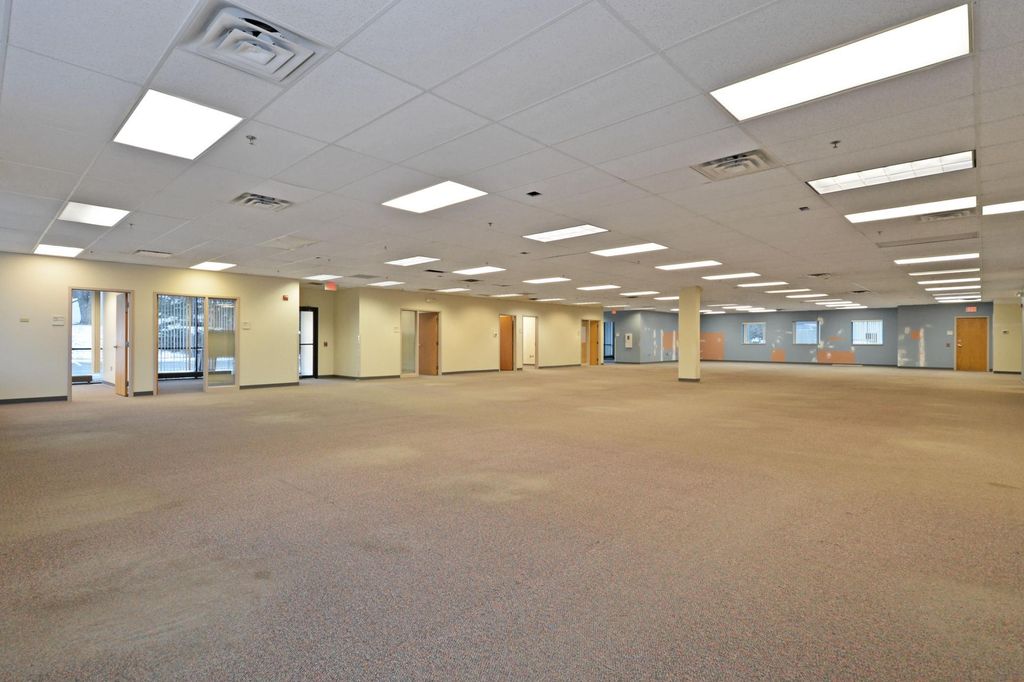 Photo of 800 5th Street S, Hopkins, MN 55343 (MLS # 6815047)