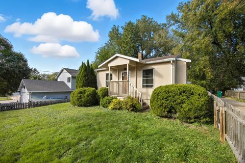 335 Burke Avenue W Roseville MN 55113
