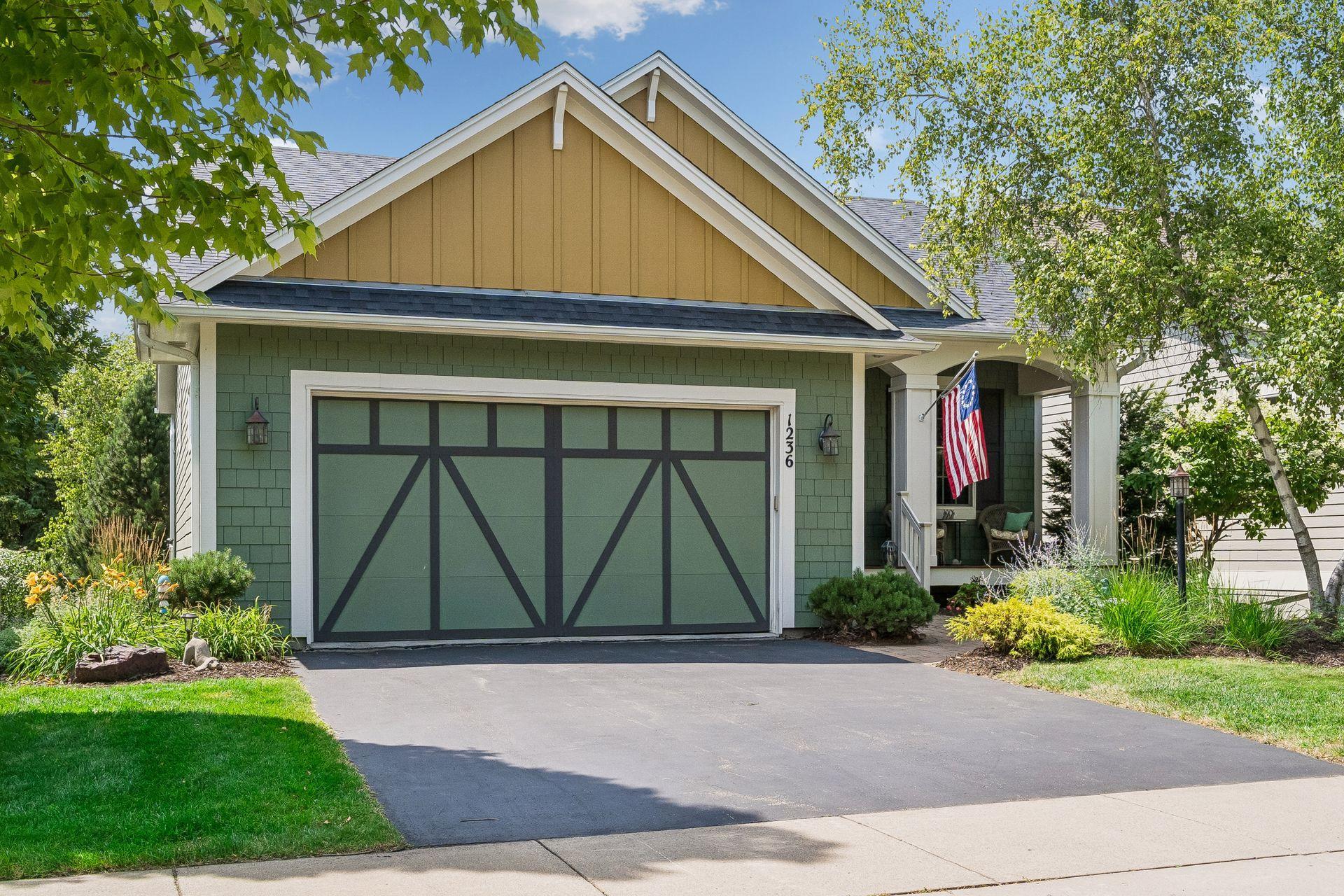 1236 Lakemoor Drive