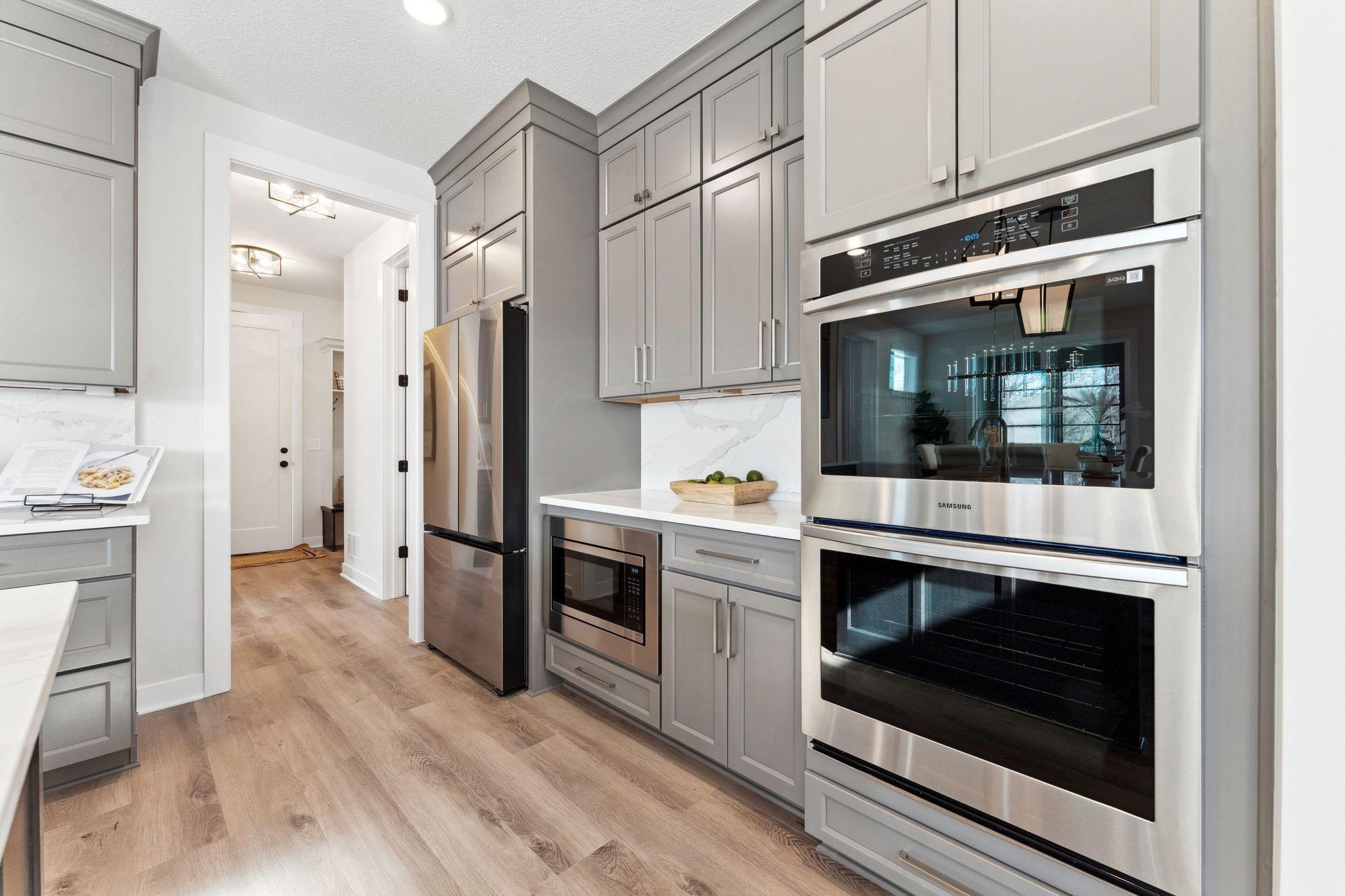 3644 Knightsbridge Lane