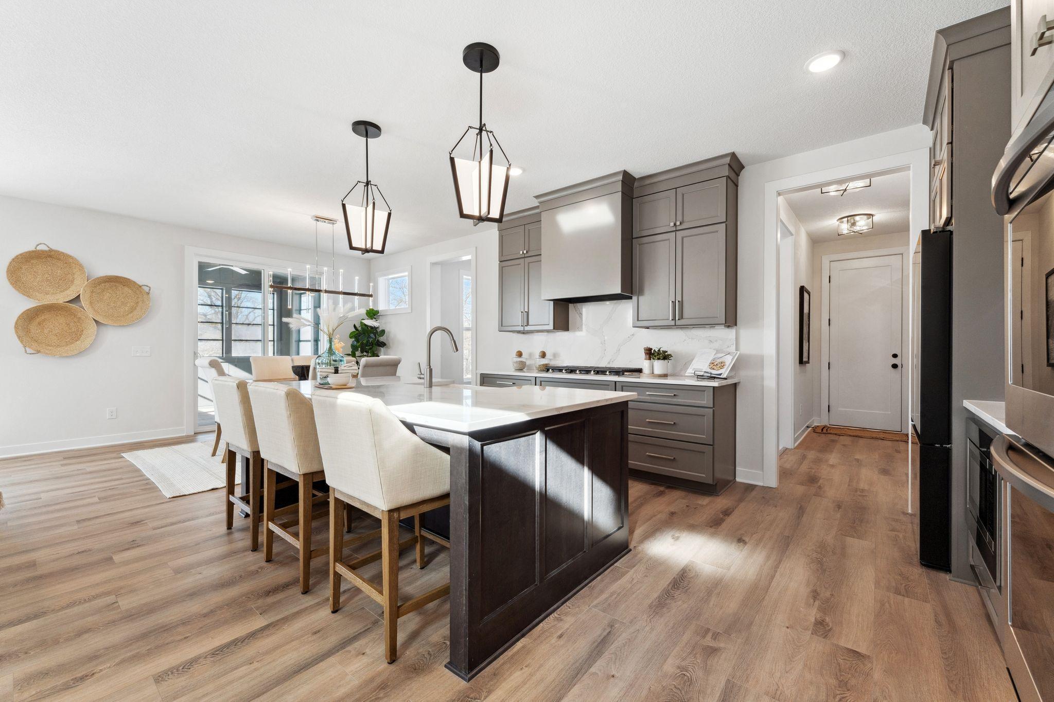 3644 Knightsbridge Lane