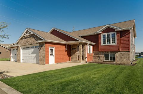 506 9th Street NW Dodge Center MN 55927