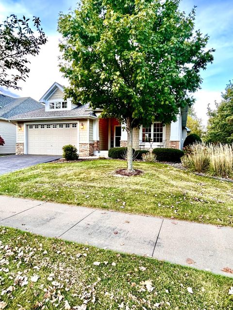 Photo of 10511 Hawthorn Trail, Woodbury, MN 55129 (MLS # 6802813)