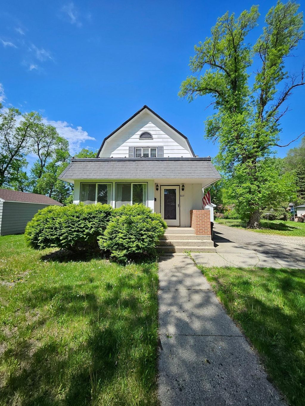 Photo of 809 Park Avenue, Morris, MN 56267 (MLS # 7082006)