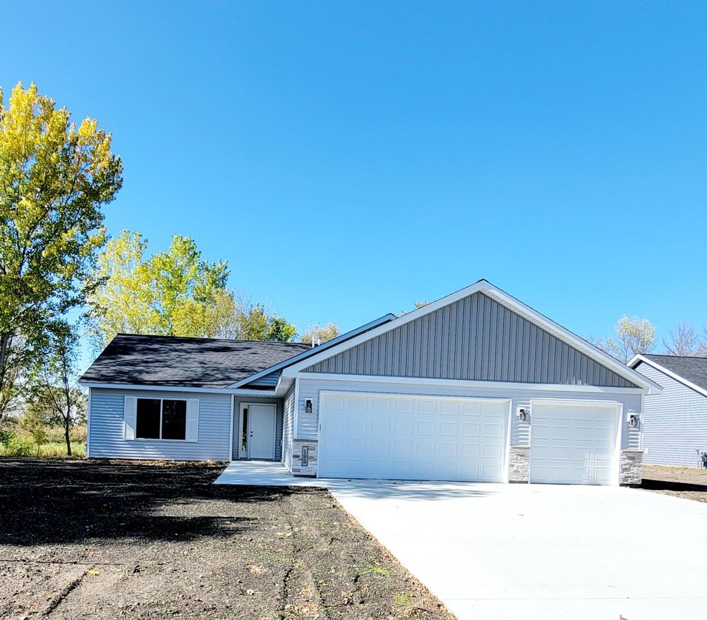 Photo of 1088 Cullen Street, Saint Peter, MN 56082 (MLS # 7054680)