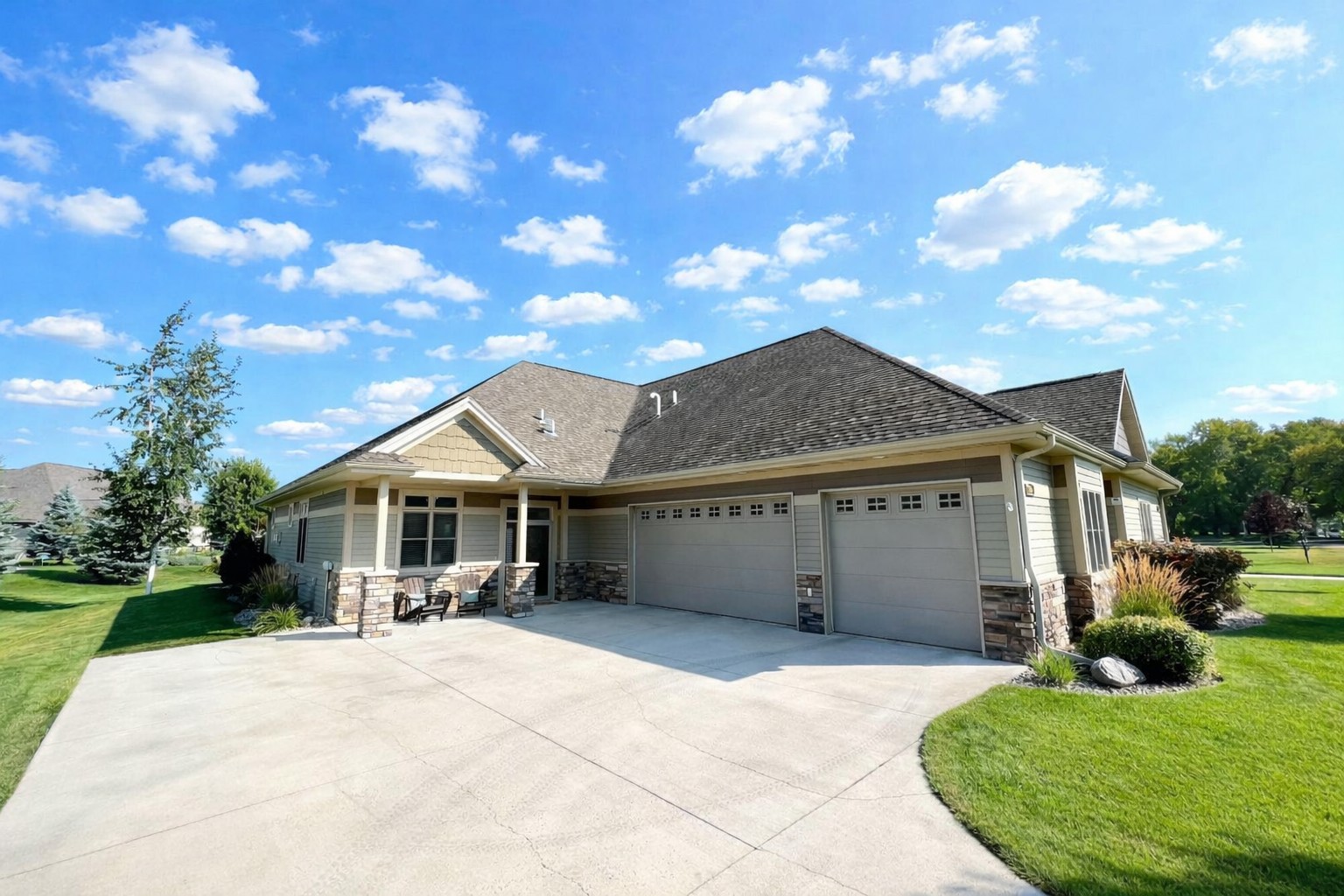 1904 Bridgeview Boulevard